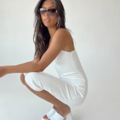 Princess Polly Oxford Midi Dress White 13 Princess Polly Oxford Midi Dress White -Cheap Clothifyx Store 0 modelinfo Vivien us4 4bd1a60a 8e53 4c62 8aa6 fba2a09c02ab