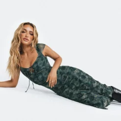 Motel Lunama Dress Tonal Blue Paisley