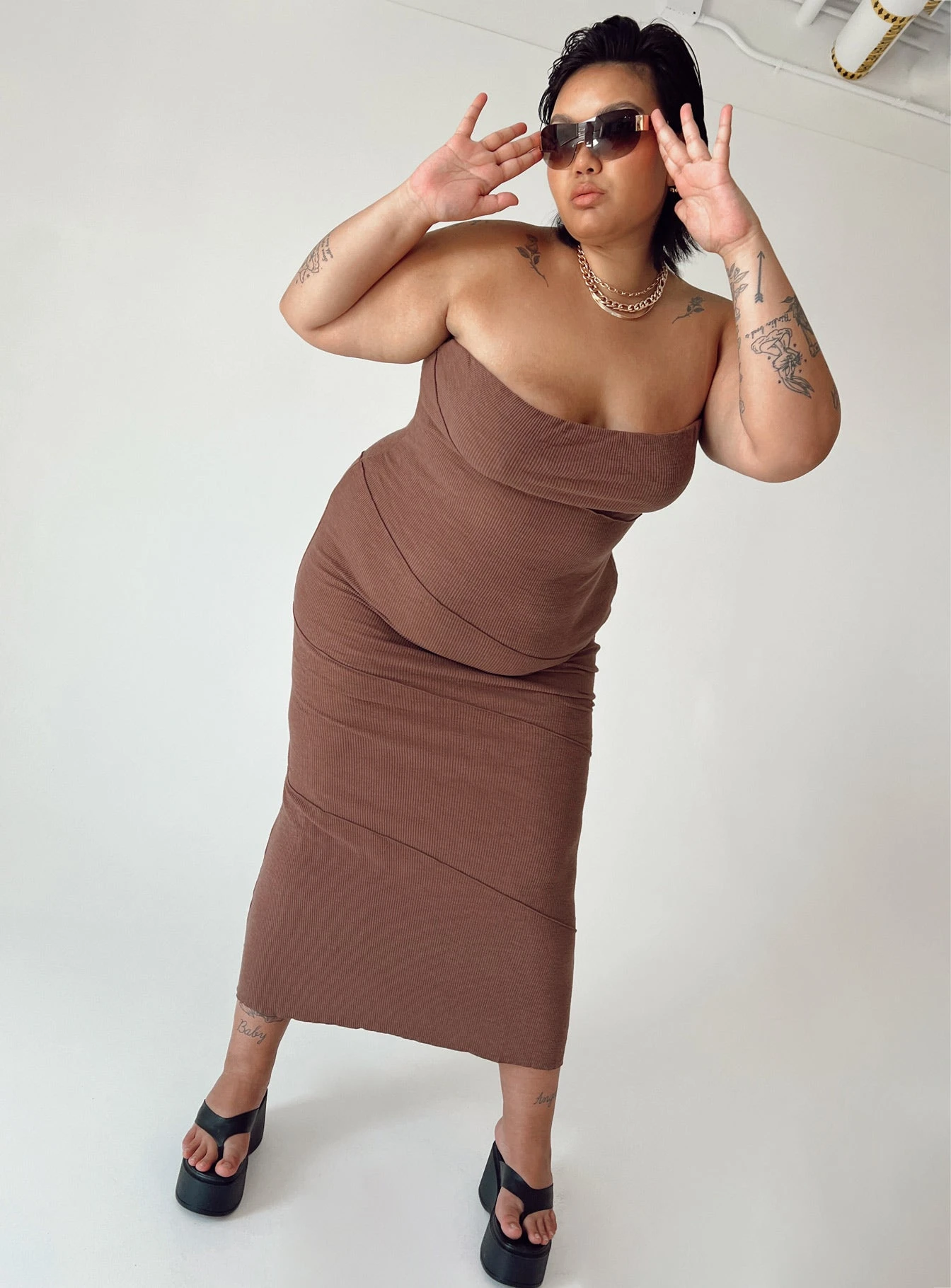 Oscar Midi Dress Brown Curve 8 Oscar Midi Dress Brown Curve - Image 6