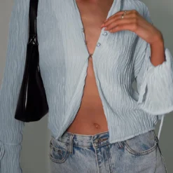 Princess Polly Aluna Shirt Blue -Cheap Clothifyx Store 00 modelinfo milli us2 f9ae885d a1cb 4998 8795 883017ef4419