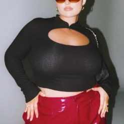 Carenza Top Black Curve