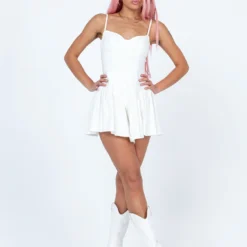 Princess Polly Floria Romper White 9 Princess Polly Floria Romper White -Cheap Clothifyx Store 2 modelinfo Jayechelle us4 770fd8af c304 4306 bd70 ed3c175a35d7