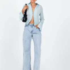 Princess Polly Aluna Shirt Blue -Cheap Clothifyx Store 2 modelinfo Milli us2 2f563bda 6c1d 4f63 8f9b a1781a13ecad