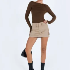 Caswell Long Sleeve Top Brown -Cheap Clothifyx Store 2 modelinfo kiana us2 8b4e326f 0e4e 4a82 9b6c 873c80bdd934