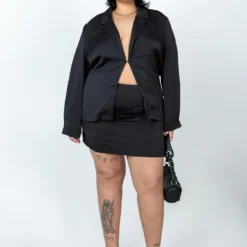 Eileen Set Black Curve -Cheap Clothifyx Store 2 modelinfo lovisa us18 ed0d3631 23a8 4c4e 9976 b42e002d5d97