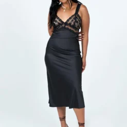 Bel Air Midi Dress Black -Cheap Clothifyx Store 2 modelinfo rheanna us6 156b41b7 fccb 449b b93c a6f7ce686059