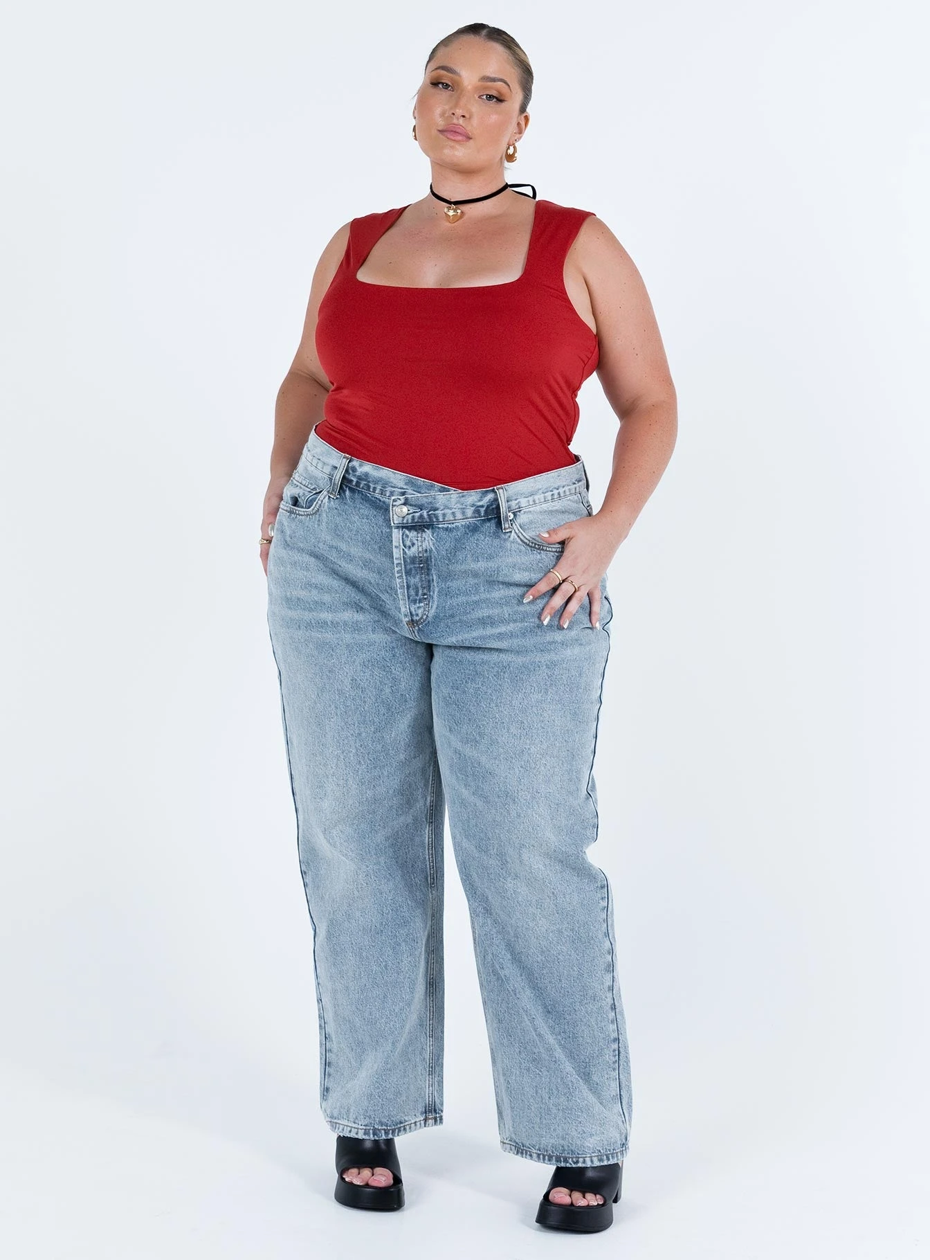 Holly Asymmetric Straight Leg Jean Light Wash Denim Curve 5 Holly Asymmetric Straight Leg Jean Light Wash Denim Curve - Image 3