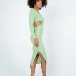 Princess Polly Lucia Midi Dress Green -Cheap Clothifyx Store 3 modelinfo Jamea us4 8880416b f9b3 43bb 91c9 0596daefd504