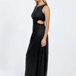 Princess Polly Lonso Midi Dress Black -Cheap Clothifyx Store 3 modelinfo dechen us4 a4d9ce71 5ace 43cc af2a 0728ca0ed4c0