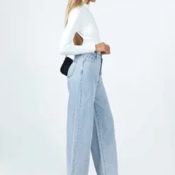 Princess Polly Willoby Wide Leg Jean Denim 10 Princess Polly Willoby Wide Leg Jean Denim -Cheap Clothifyx Store 3 modelinfo elly us2 be831608 43da 4198 8342 7b037fd34d57