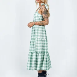 Princess Polly Rae Midi Dress Green -Cheap Clothifyx Store 3 modelinfo emma leigh us4 a0c0e75c 0ef1 4b18 baee 1a43f327fe18