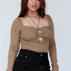 Princess Polly Glow Up Bodysuit Beige -Cheap Clothifyx Store 3 modelinfo jarline us6 cd717728 614d 480a 970b 67fe266b860e