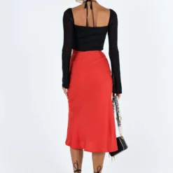 Princess Polly Mabel Midi Skirt Red 12 Princess Polly Mabel Midi Skirt Red -Cheap Clothifyx Store 3 modelinfo kauri us2 846bc93e 1eb3 46a8 9e6a 6aa7094f9941