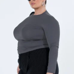 Arnim Long Sleeve Top Grey Curve -Cheap Clothifyx Store 3 modelinfo riley us14 43cf3047 c675 4046 9c10 ac5f716aefb3