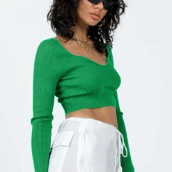 Princess Polly Sarley Long Sleeve Top Green 8 Princess Polly Sarley Long Sleeve Top Green -Cheap Clothifyx Store 3 modelinfo tamika us2 5ea07d41 d836 4a80 a6d1 2a5cb7e4bdd2