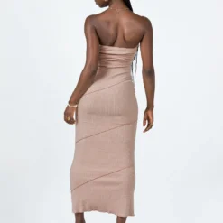 Princess Polly Oscar Midi Dress Dusty Pink -Cheap Clothifyx Store 4 modelinfo Cynthia us4 d385959f 179c 4c45 b566 e03796bbb391