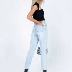 Princess Polly Organic Cotton Blend Colmar Skinny Leg Denim Jeans -Cheap Clothifyx Store 4 modelinfo Ira us2 64f14354 aac7 4dc1 b1e9 9844f395140b