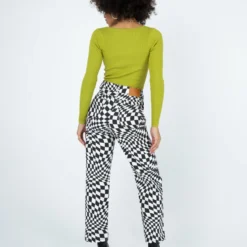 Princess Polly Safa Denim Jeans Black -Cheap Clothifyx Store 4 modelinfo Jamea us4 cc474f02 2ed6 47a4 856d 11ad0c918dd9 scaled