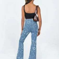 Princess Polly Kirra Flare Denim Jeans 11 Princess Polly Kirra Flare Denim Jeans -Cheap Clothifyx Store 4 modelinfo Jenaya us2 cf099669 a485 4f55 bf79 d8c6be0f37fb