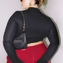 Carenza Top Black Curve 9 Carenza Top Black Curve -Cheap Clothifyx Store 4 modelinfo Riley us14