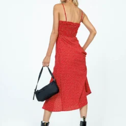 Princess Polly Love Birds Midi Dress Red -Cheap Clothifyx Store 4 modelinfo beanie us0 02800b7f 6fe5 47c1 8dea 816550d55157