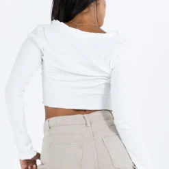 Tyson Long Sleeve Top White 12 Tyson Long Sleeve Top White -Cheap Clothifyx Store 4 modelinfo bodor us4 49d6658a 5616 4237 997d 928d100e80dc