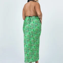 Princess Polly Kutcher Bias Cut Midi Skirt Green -Cheap Clothifyx Store 4 modelinfo jasmin us8 5ad69f6c 0204 4bfd bced 282e9917c36a