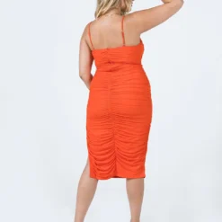 Princess Polly Courtney Midi Dress Red 12 Princess Polly Courtney Midi Dress Red -Cheap Clothifyx Store 4 modelinfo jasmine us8 a8a35edd 83e3 415a a0fa d4162223c209