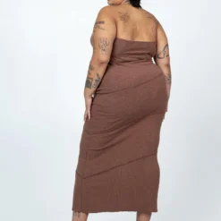 Oscar Midi Dress Brown Curve 12 Oscar Midi Dress Brown Curve -Cheap Clothifyx Store 4 modelinfo lovisa us18 54847661 5aa5 4f01 8800 8f78e1b9c6d1