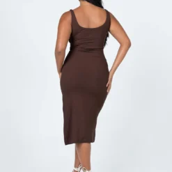 Princess Polly Esme Midi Dress Chocolate 13 Princess Polly Esme Midi Dress Chocolate -Cheap Clothifyx Store 4 modelinfo rheanna us6 d407212d c465 4d62 bf6e 301cdead9a5e