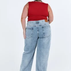 Holly Asymmetric Straight Leg Jean Light Wash Denim Curve 14 Holly Asymmetric Straight Leg Jean Light Wash Denim Curve -Cheap Clothifyx Store 4 modelinfo riley us14 0871f555 f4b1 4170 aa11 58b6aa0085ec