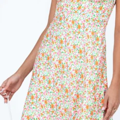 Princess Polly Amara Midi Dress Multi -Cheap Clothifyx Store 5 modelinfo alexis us2 d2aa846e 5b9c 4332 87e3 2c3db7b8383b