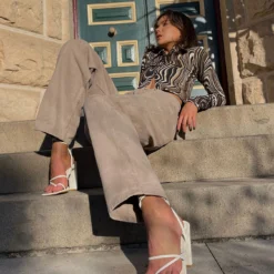 Motel Parallel Jeans Burnt Olive 16 Motel Parallel Jeans Burnt Olive -Cheap Clothifyx Store MOTEL PARALLEL JEANS BURNT OLIVE MOTEL RYALS TOP 70 S RIPPLE BILLINI CHEYANNE HEELS BONE