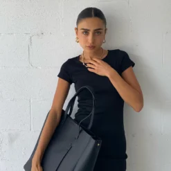 Princess Polly The Classic Midi Dress Black -Cheap Clothifyx Store PETA JAIN HARPER TOTE BAG THE CLASSIC MIDI DRESS BLACK 923e7bca e062 4c0a 809a 59eb7dbda838
